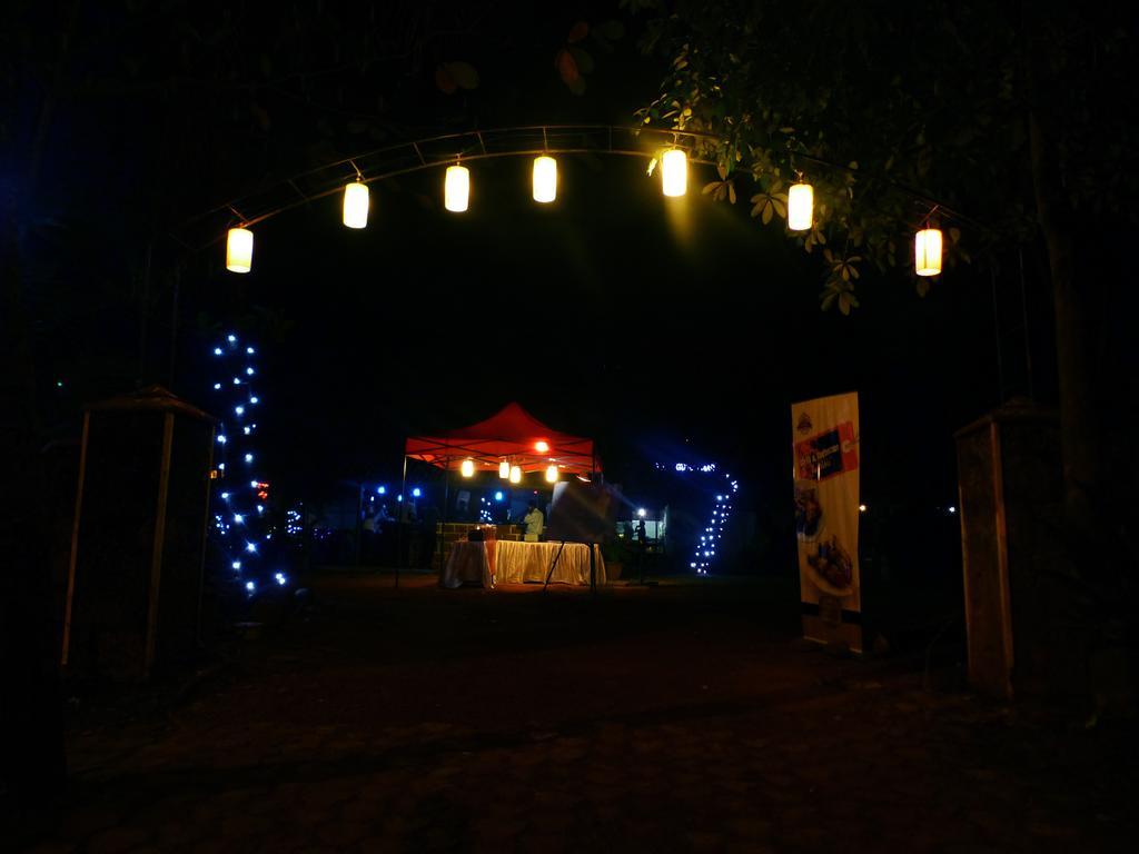 Hotel Highway Garden Kochi Exteriér fotografie