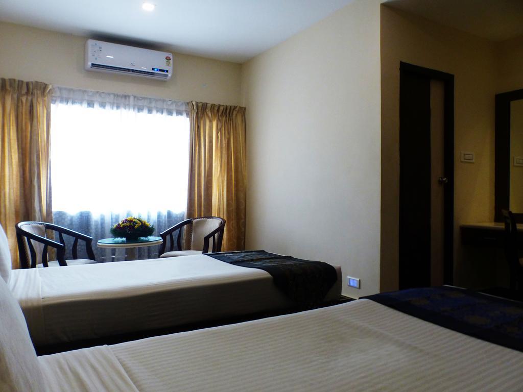 Hotel Highway Garden Kochi Exteriér fotografie