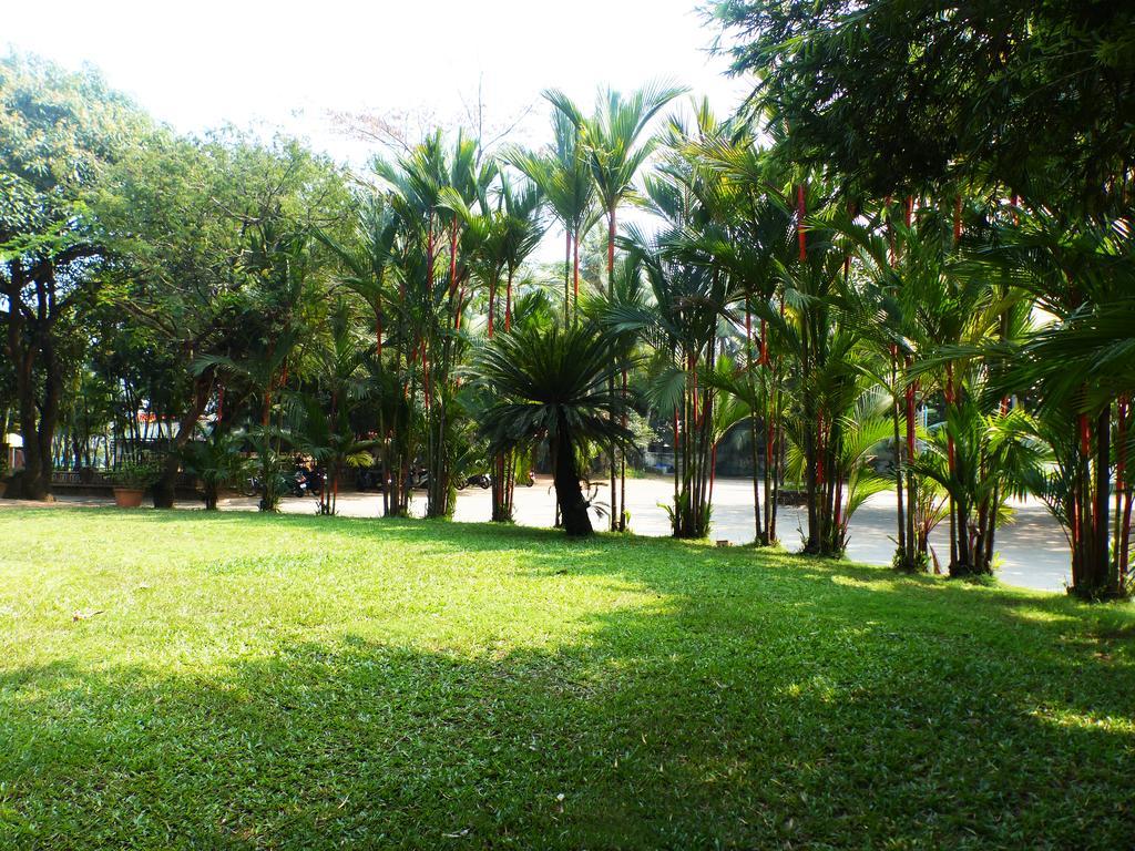 Hotel Highway Garden Kochi Exteriér fotografie